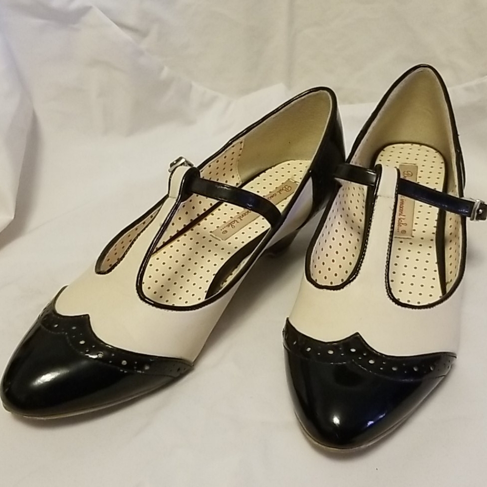 Retro BAIT Black White T-Strap Mary Janes 9